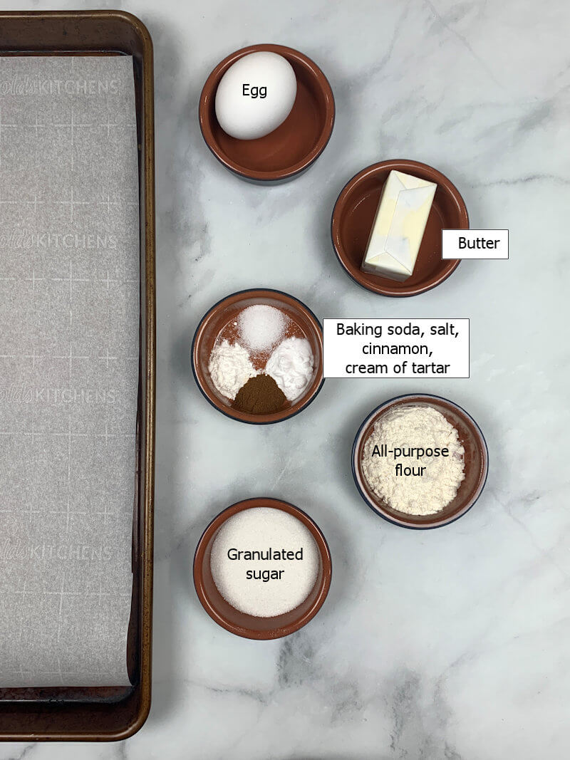 Ingredients to make small snickerdoodles