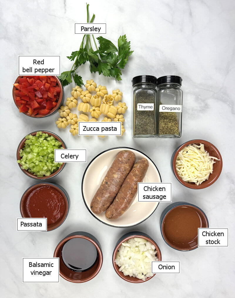 Key ingredients to make tomato chicken pasta soup