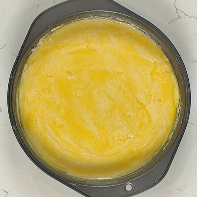 Step 5 - Brush the top of the cake with the beaten egg you kept behind.
