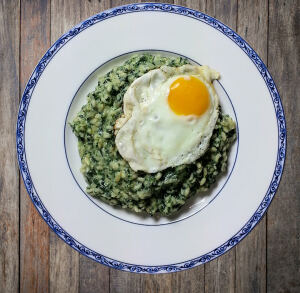 Spinach Risotto with Fried Egg
