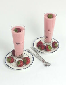Strawberry Mousse for Two