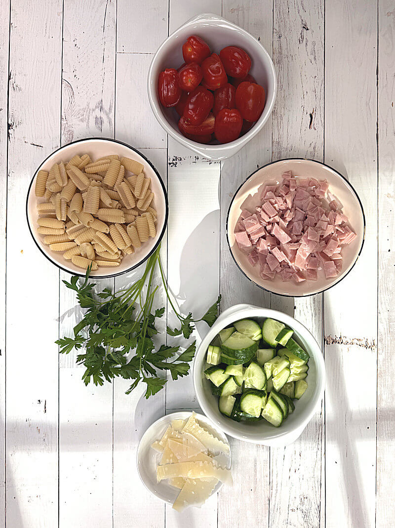Key ingredients to make Cucumber, Tomato & Ham Pasta