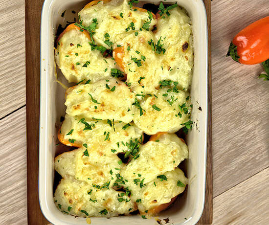 Sweet Peppers Filled with Cheese-Potato Mash