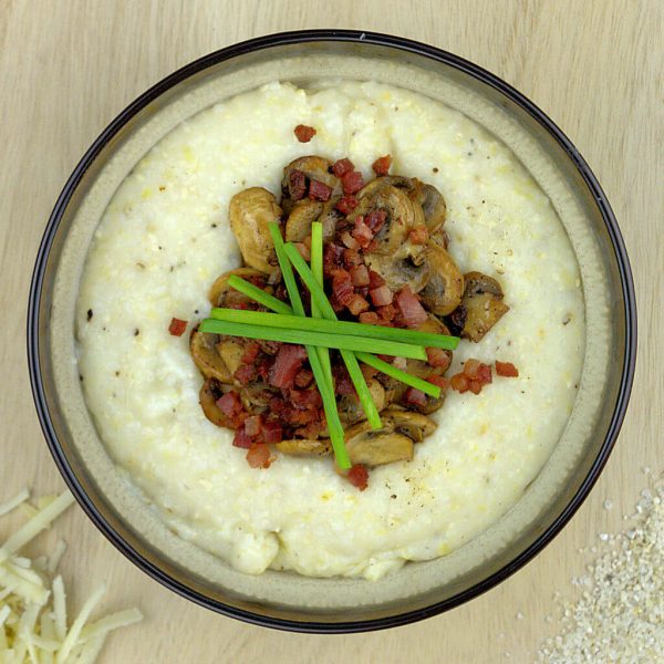 https://www.agourmetfoodblog.com/gruyere-grits-with-mushrooms-and-bacon/