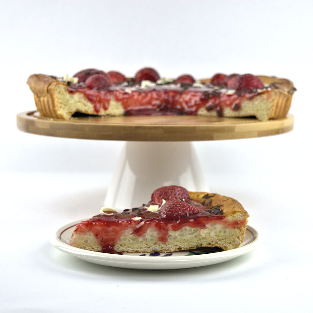 Vanilla Rice Pie with Strawberries