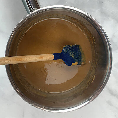 tep 3 - Combine peanut butter, soy sauce, rice vinegar, vegetable broth and salt & pepper in a saucepan and heat slowly, while stirring. Simmer a few minutes until it starts thickening and becomes smooth. Keep warm.