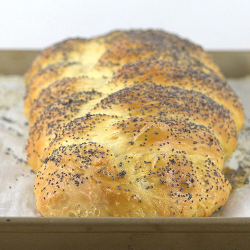 Braided Bread with Poppy Seeds