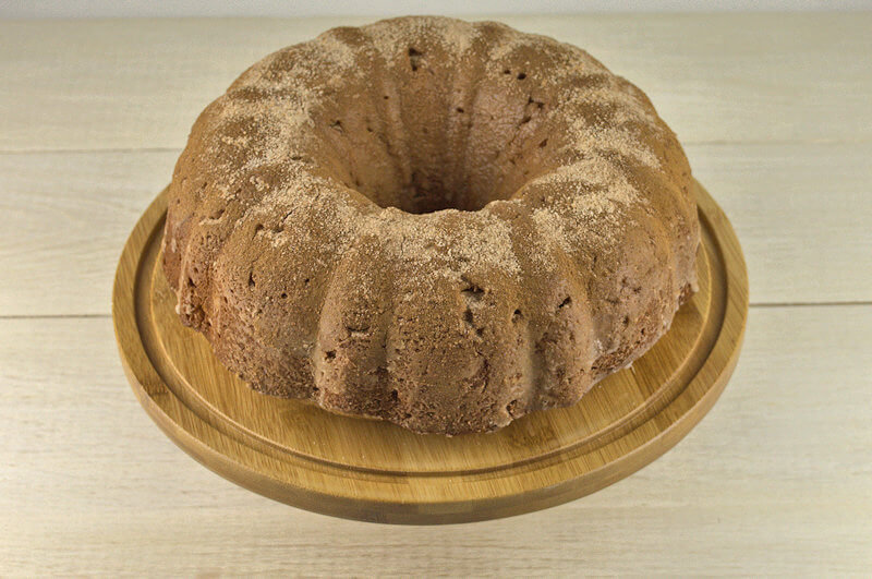 whole bundt cake with cinnamon sugar.