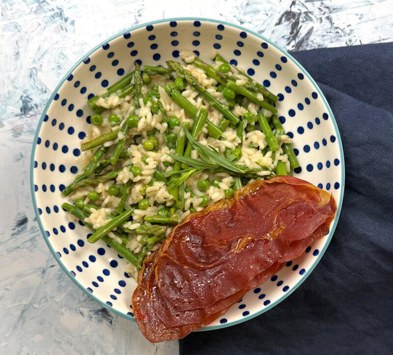 Asparagus & Peas Risotto for Two with crispy Prosciutto