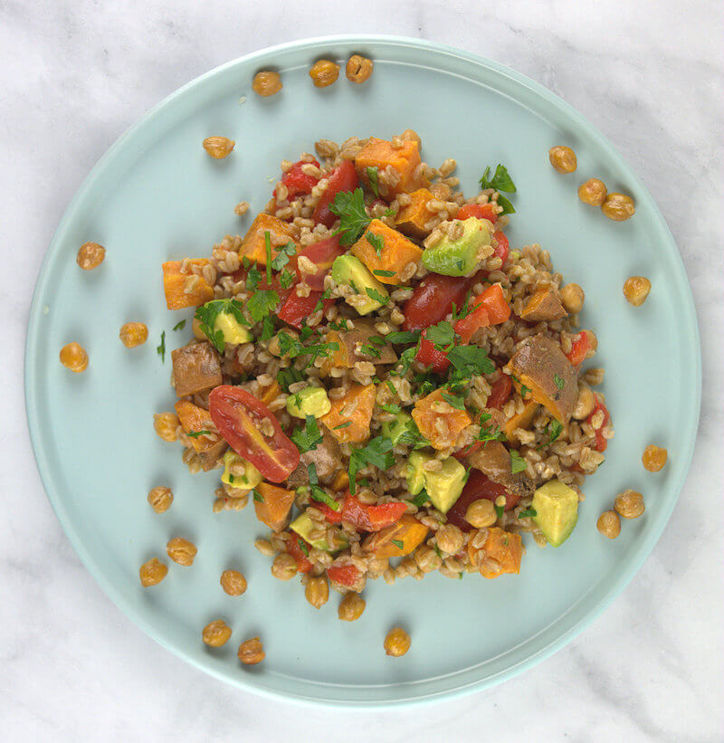 Vegan version of Samon and Farro Dinner Salad. Omit salmon and replace chicken broth