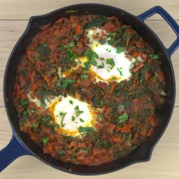 Easy Shakshuka with Spinach