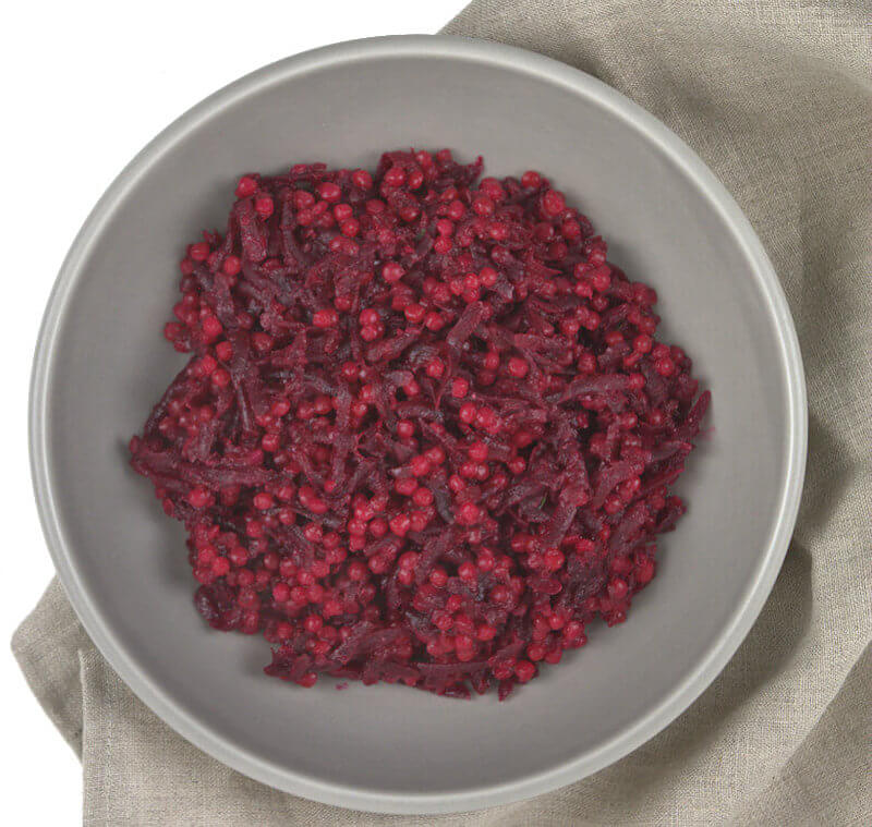 Step 4 - Cook the chopped shallot in a tablespoon of olive oil and add the shredded beets. Add lemon juice, lemon zest, cumin, salt, pepper. Warm up.