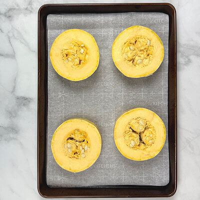 Step 1C - The third way is to cut the squash in slices, crosswise. Cut the top and bottom off and cut the squash in slices of approx. 2 inches. 