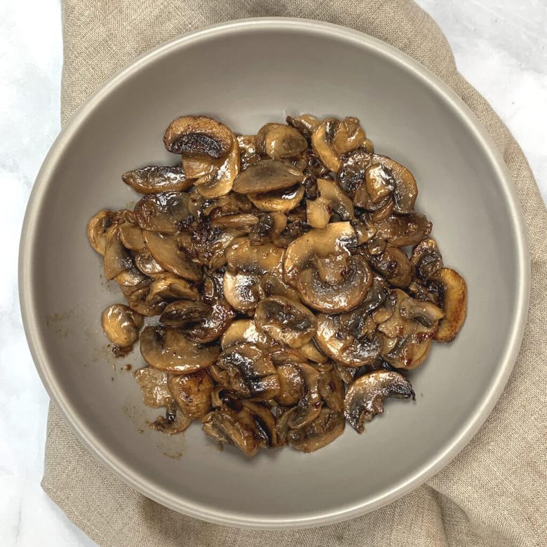 Sauteed Mushrooms with Shallot and Lemon Juice
