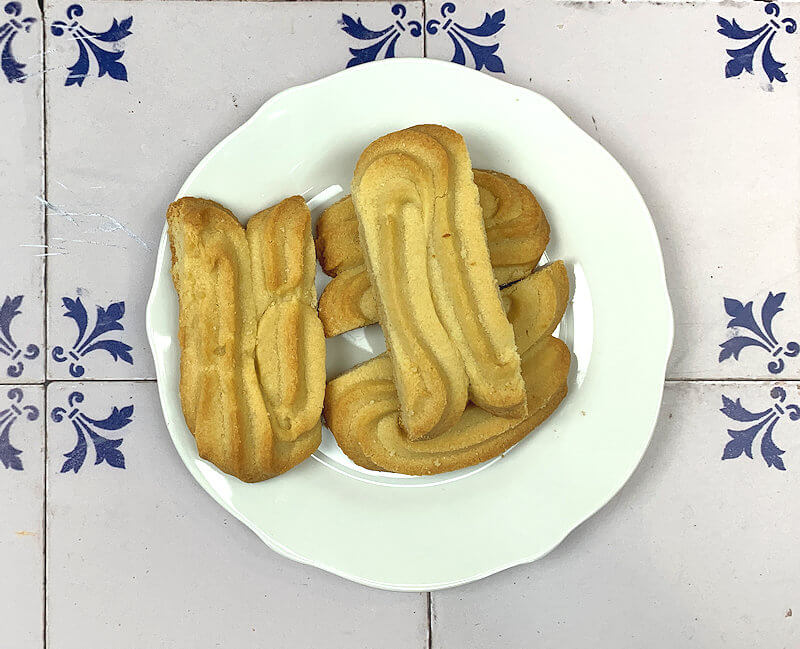 Plate with spritsen - Dutch butter cookies.