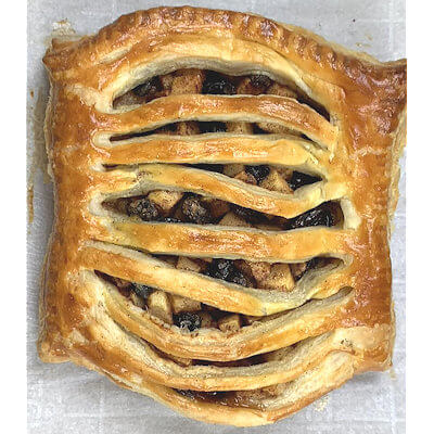Step 7 - Bake the applecarré for 25-30 minutes or until pastry dough is brown and crispy.